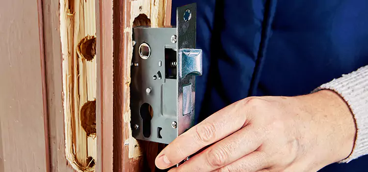 Garage Door Lock Replacement North Lynnwood