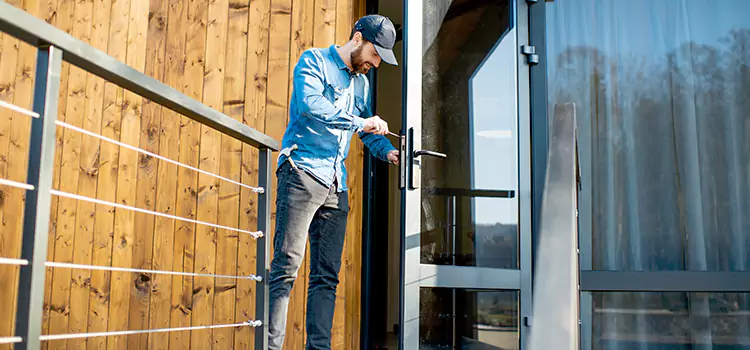 Patio Screen Door Installation North Lynnwood